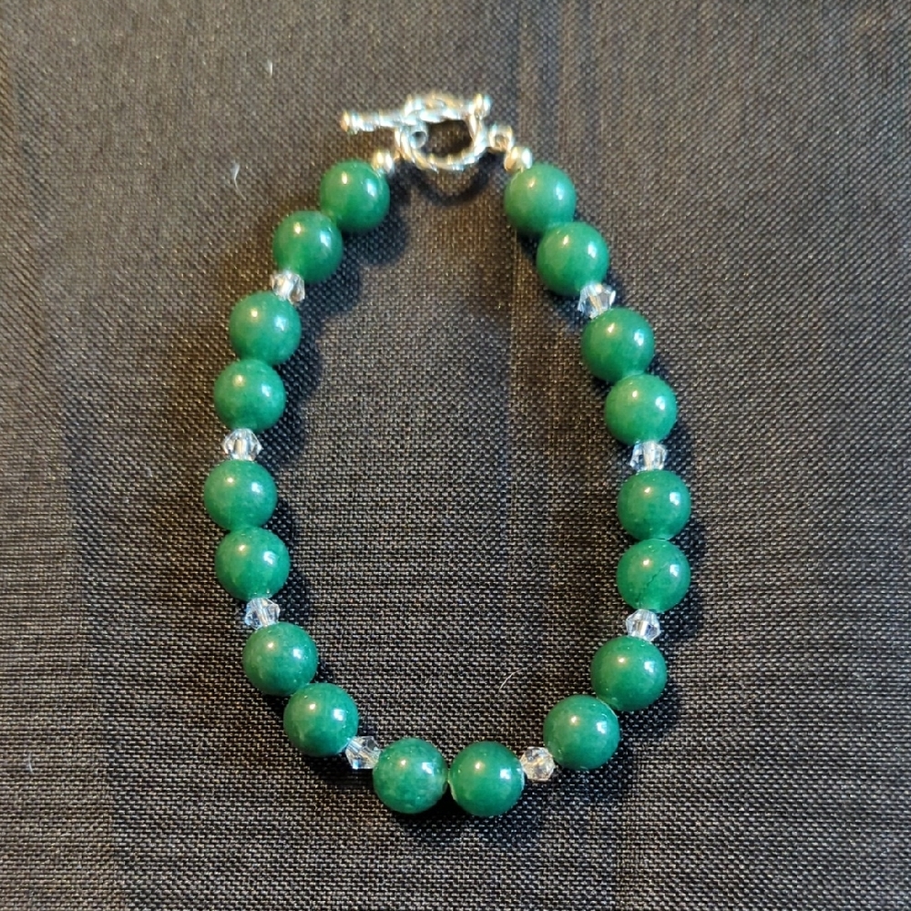 Elegant Green Beaded Bracelet